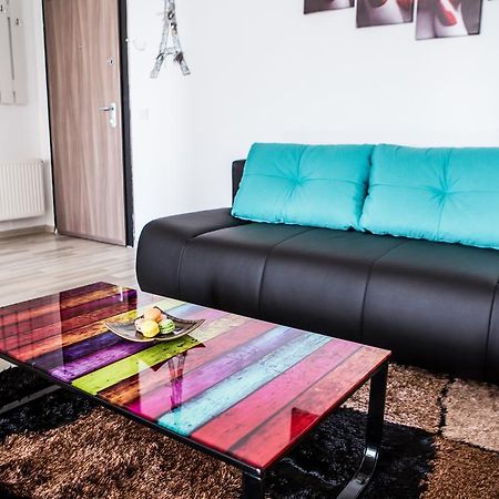 Oasis By The Sea - Summerland Apartment Mamaia Kültér fotó