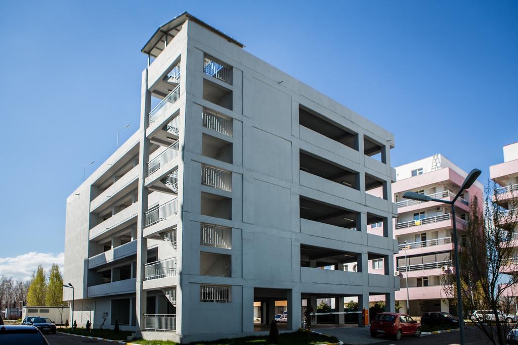 Oasis By The Sea - Summerland Apartment Mamaia Kültér fotó
