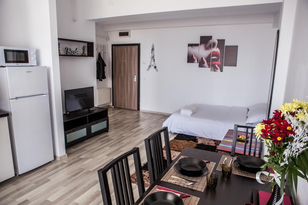 Oasis By The Sea - Summerland Apartment Mamaia Kültér fotó